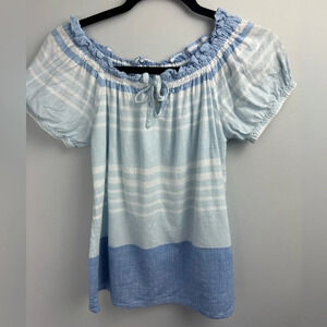 Da-Sh Off shoulder top size Small